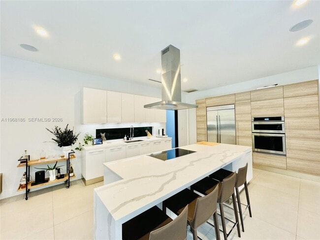 Photo - 2550 Overbrook St