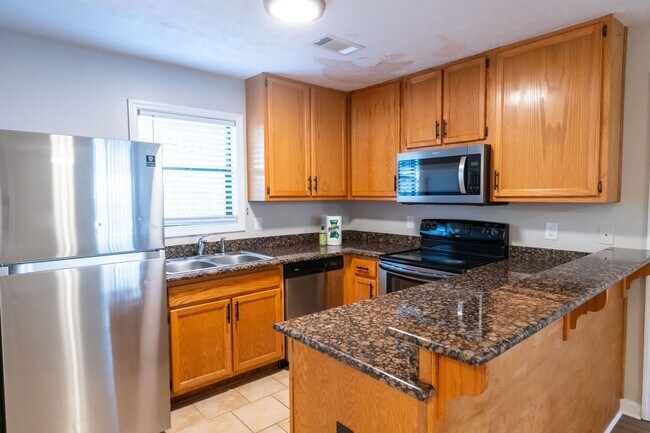 Photo - 449 N Donahue Dr