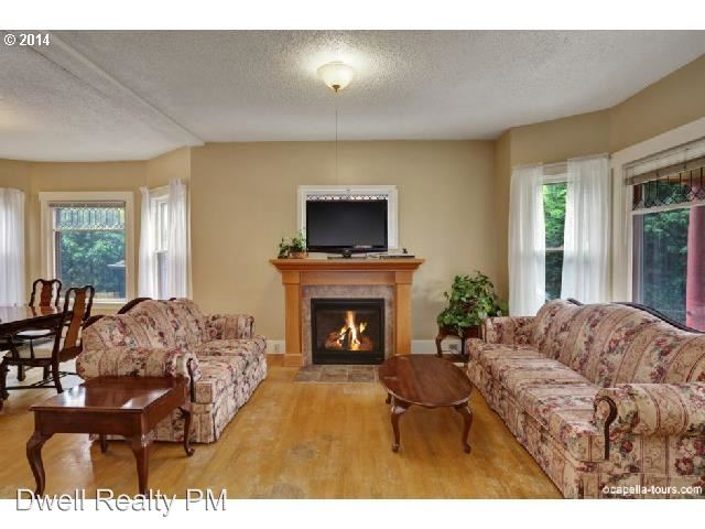 Photo - 2124 NE 9th Ave