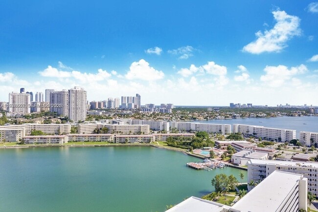 Building Photo - 18031 Biscayne Blvd Unit PH01
