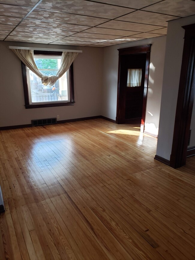 Photo - 43 Mount Vernon Ave Unit Upper