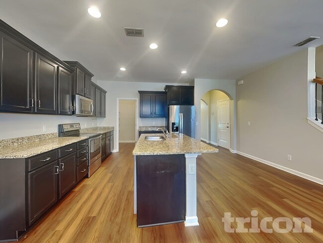 Photo - 703 Bench Ln