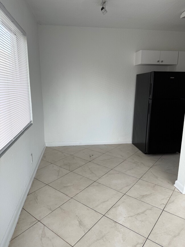 Photo - 1244 NE 5th Ter