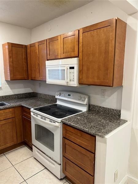 Photo - 2452 Taylor St Unidad 204