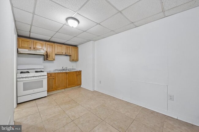 Photo - 909 Springfield Rd