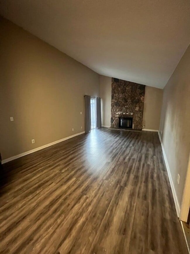 Photo - 5725 Sage Dr