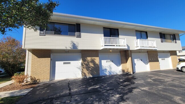 Photo - 120 Cotuit Ct
