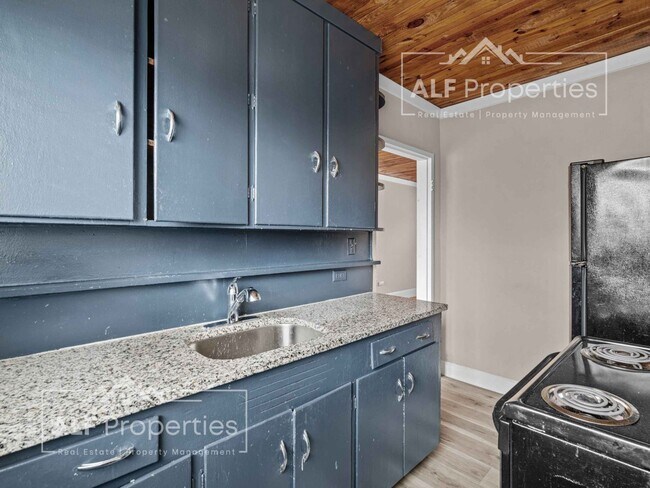 Photo - 1301 S 10th St Unit 1301 S. 10th St.  4