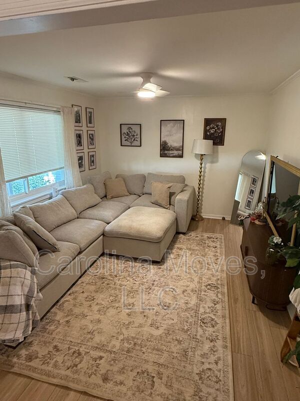 Photo - 1004 Blanton Pl