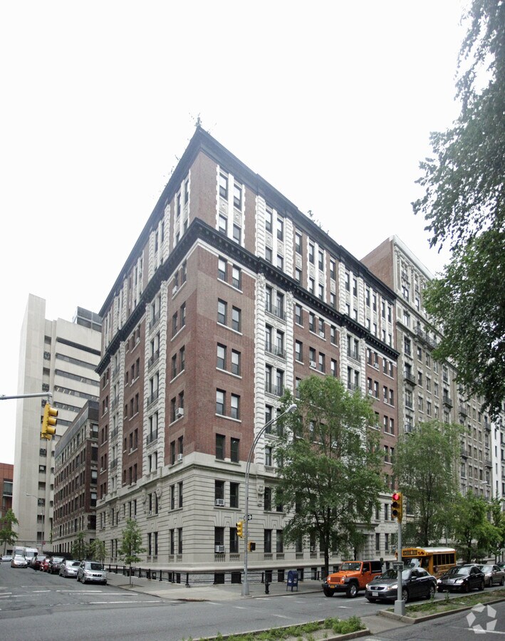 Concord Hall - Concord Hall Apartments