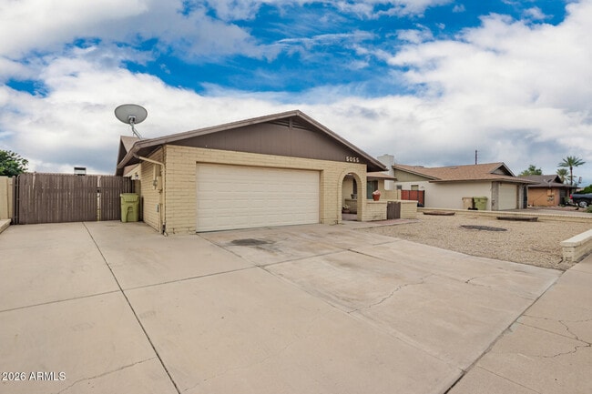 5055 W Vogel Ave
