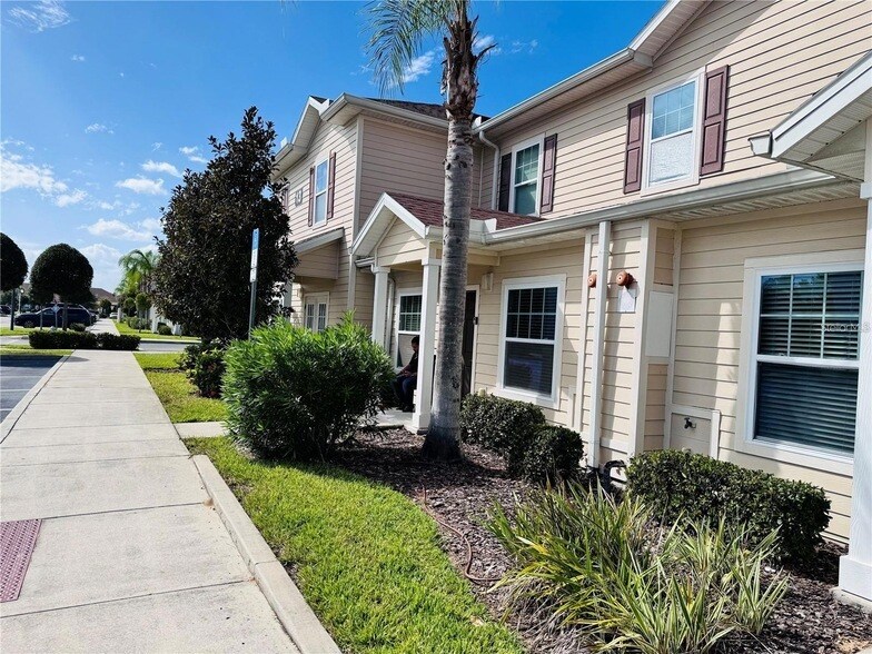 Photo - 8931 Shine Dr