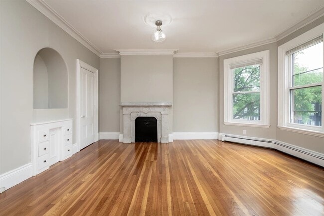 Building Photo - 548 E Broadway Unit PH