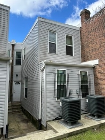 Photo - 1647 Pratt St Unit 2nd floor - B2