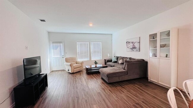 Photo - 229 George Neggan Ln