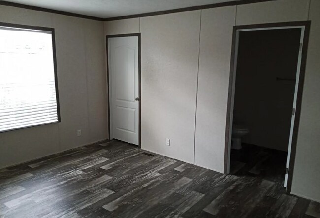 Photo - 209 Birch Ln