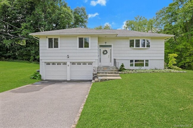 Building Photo - 8 Duers Ct