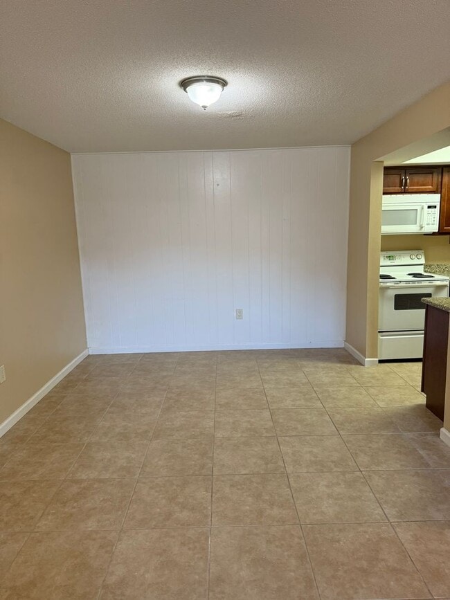 Photo - 1/1 Condo in Summit Village Casselberry Unit 104