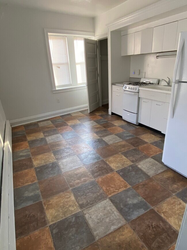 199 W City Ave