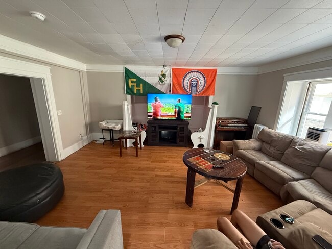 804 W Oregon St