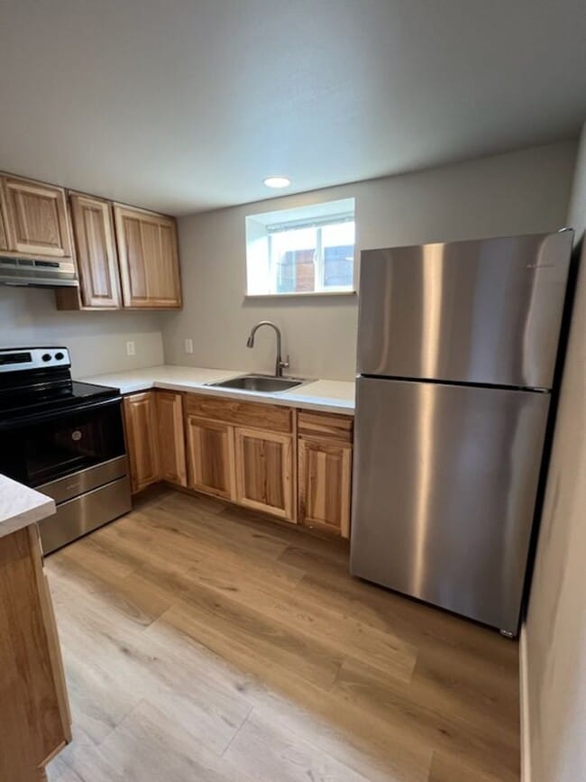 Photo - 909 N Western Ave Unit 909 N Western Ave #B