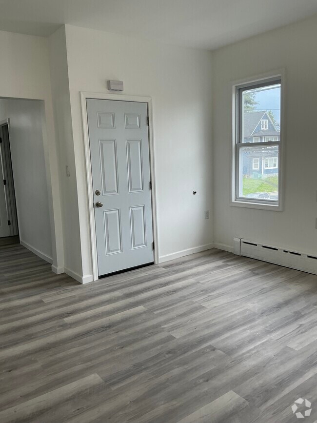 Building Photo - 42 Lanza Ave Unit 2 Rental
