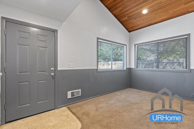 Photo - $500 1st Months rent $1649 2bd 1.5ba Beaut... Unit 2345