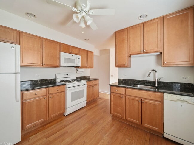 Photo - 482 E Vallette St