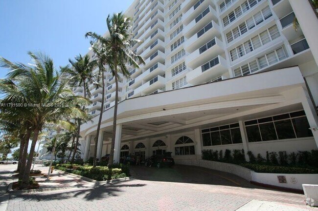 Building Photo - 100 Lincoln Rd Unit 705 Rental