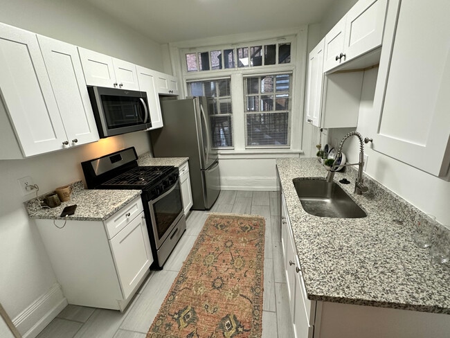 Photo - 934-950 Ponce De Leon Avenue