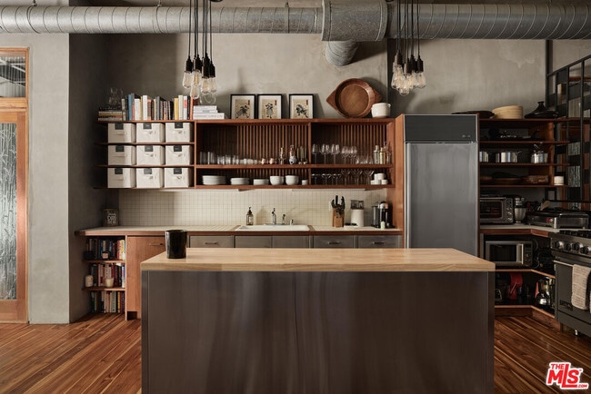 Photo - 710 Orlando Ave Unidad 103