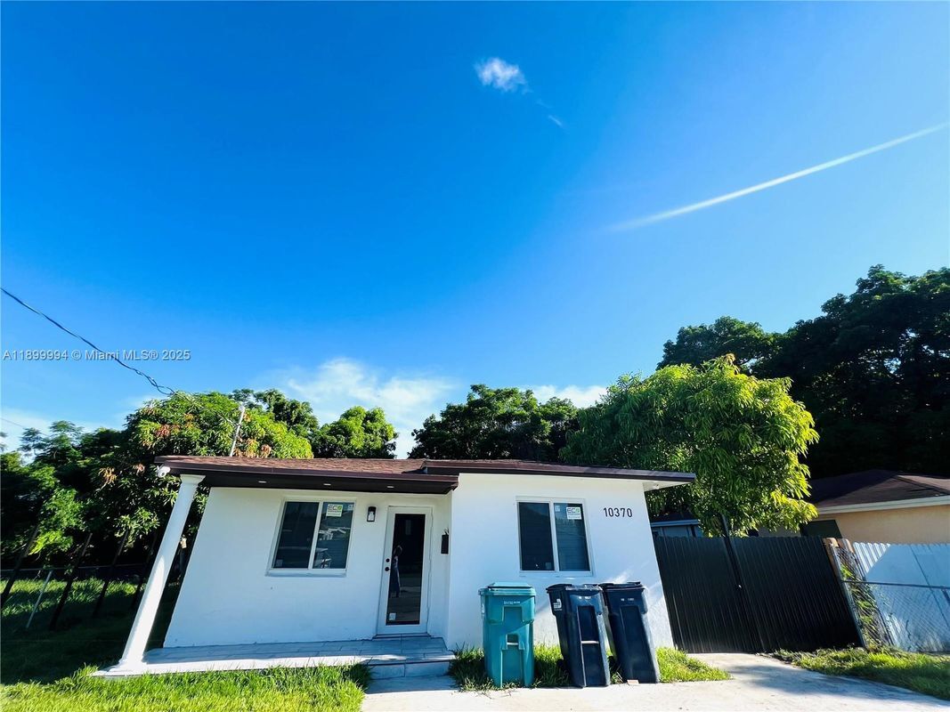 Photo - 10370 SW 174th Terrace
