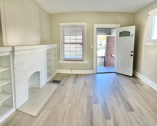 Photo - 918 Carpenter St