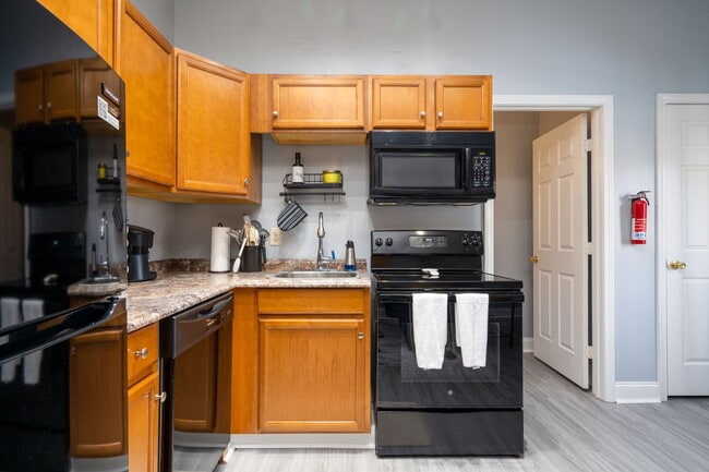 18 Brook St Unit 3