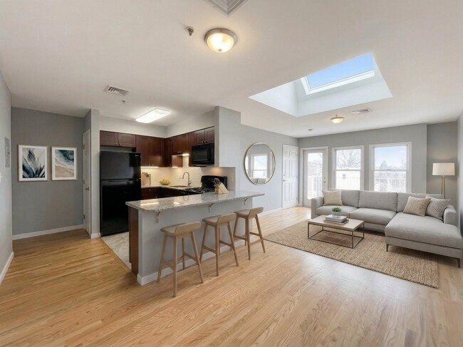 Building Photo - 420 6th St