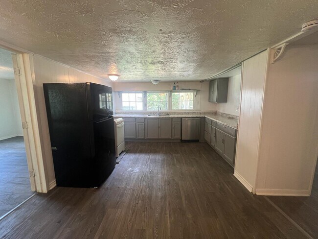 Photo - 8206 Sunflower Dr