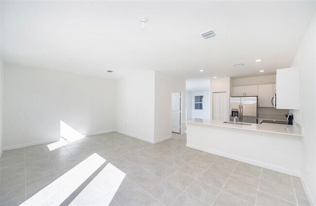 Photo - 2680 SE 10th St