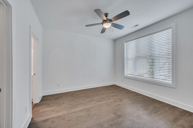 Photo - 504 Vernon Cir