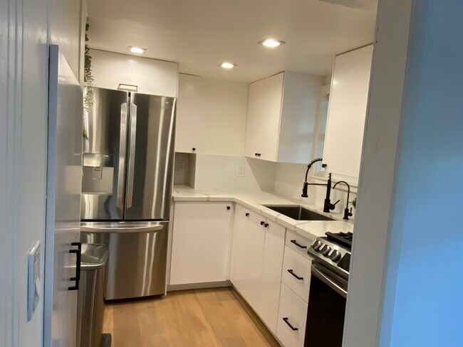 Kitchen - 735 Upland Rd Unit Bottom duplex