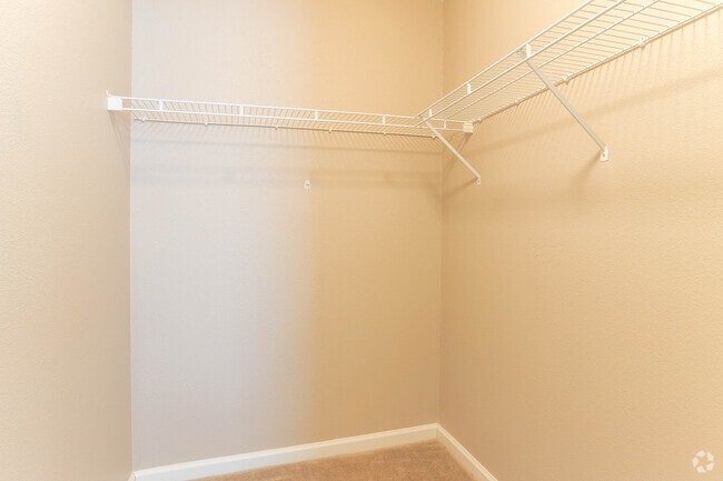 2BR, 2BA - River