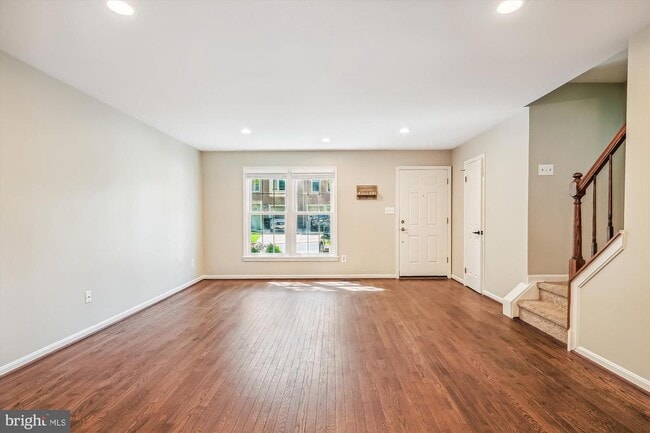 Photo - 1293 Quaker Hill Dr