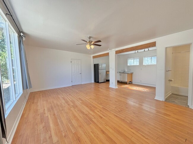 Photo - 256 W Valencia Ave Unit 258 W Valencia Ave