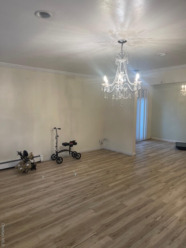 Photo - 185 E Parkview Dr