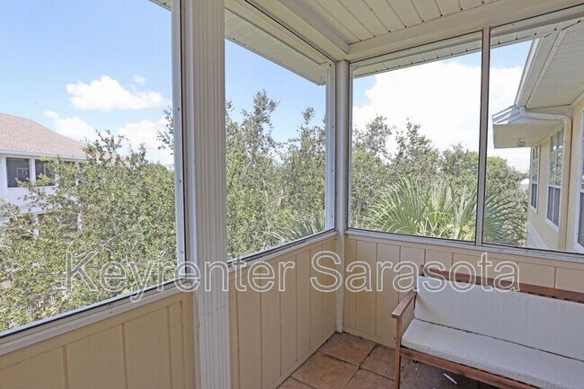 Photo - 4802 51st St W