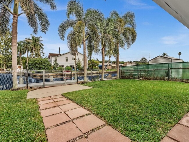 Photo - Southwest 42nd Terrace, Fort Lauderdale, FL 33314 - 3 BR 2 BA house