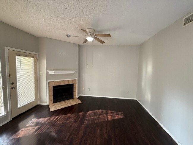 Photo - 9601 Forest Ln