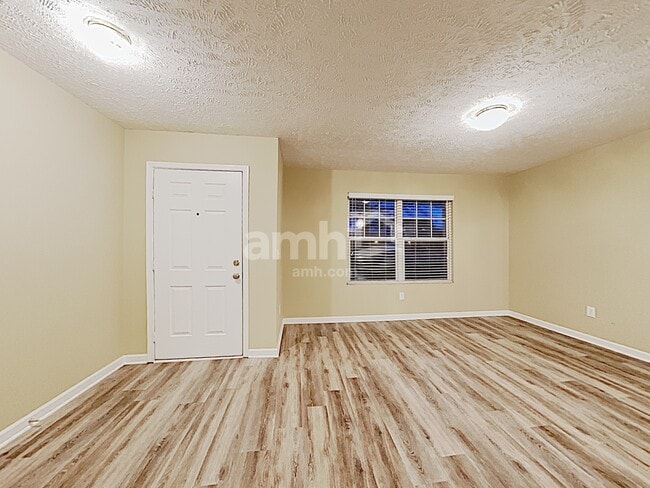 Photo - 1410 Dublin Ct