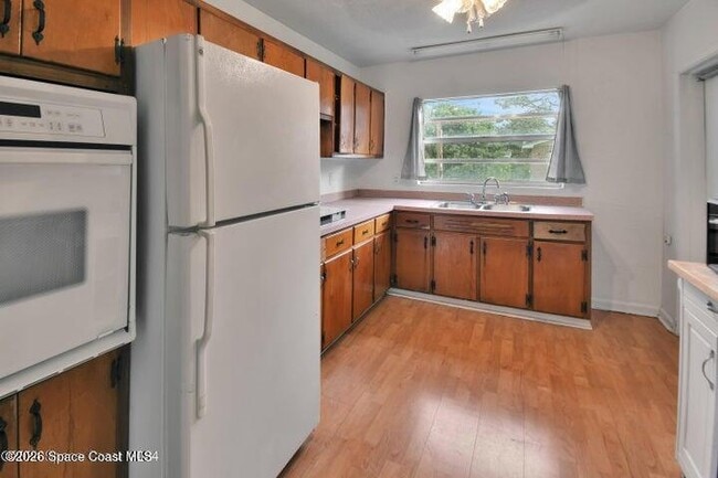 Photo - 77 Georgia Ave