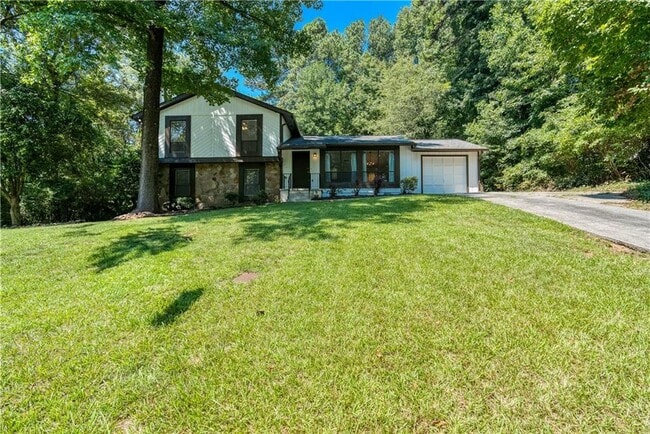 Building Photo - 2759 Shetland Ln NW