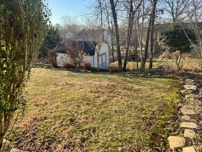 Photo - West Knoxville 37922 - 4 bedroom, 2 bath home - Contact Susan Niedergeses (865) 300-4722